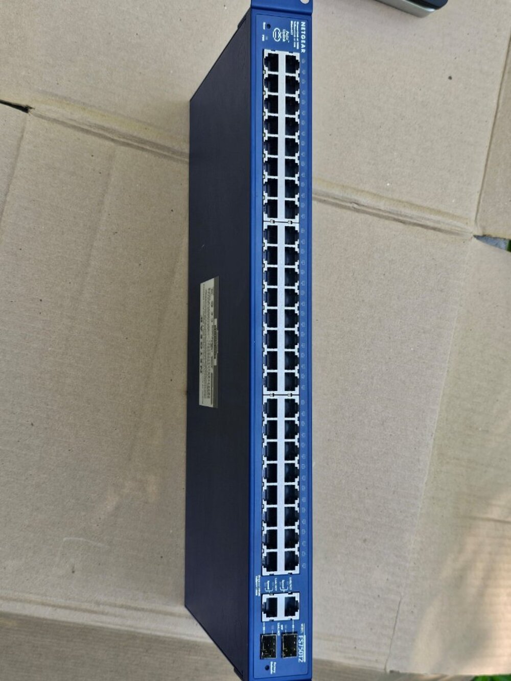NETGEAR ProSafe FS750T2 48 Port 10/100 Smart Switch 2 Gigabit SFP Ports